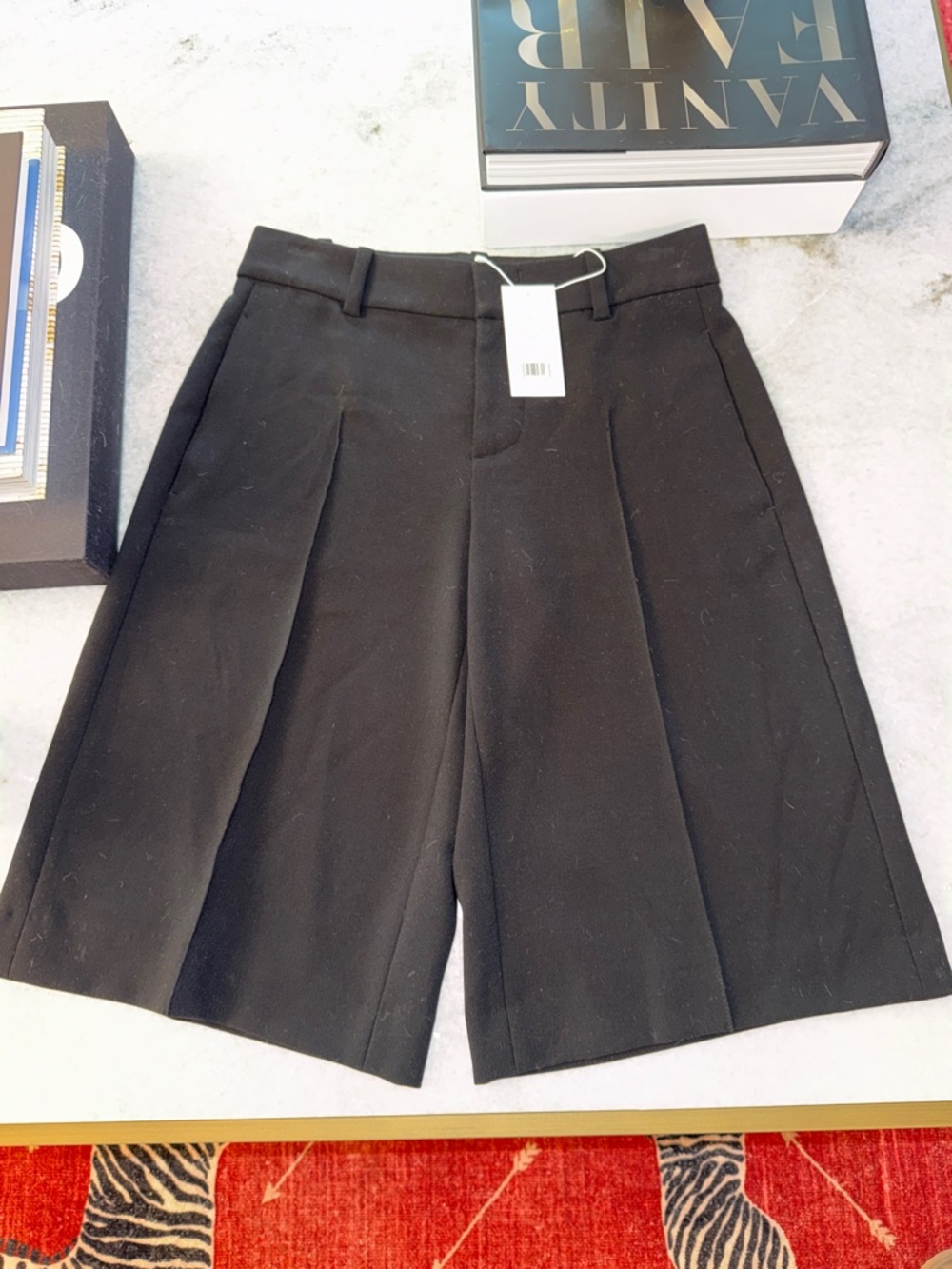NWT Vince Women's Black Bermuda Shorts
